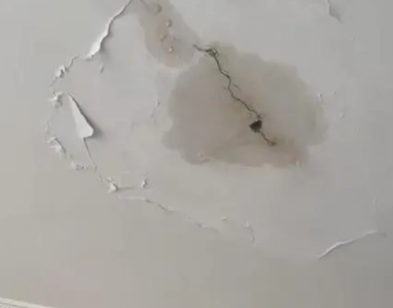 博望阳台漏水维修公司分享下屋面防水工程质量问题原因分析